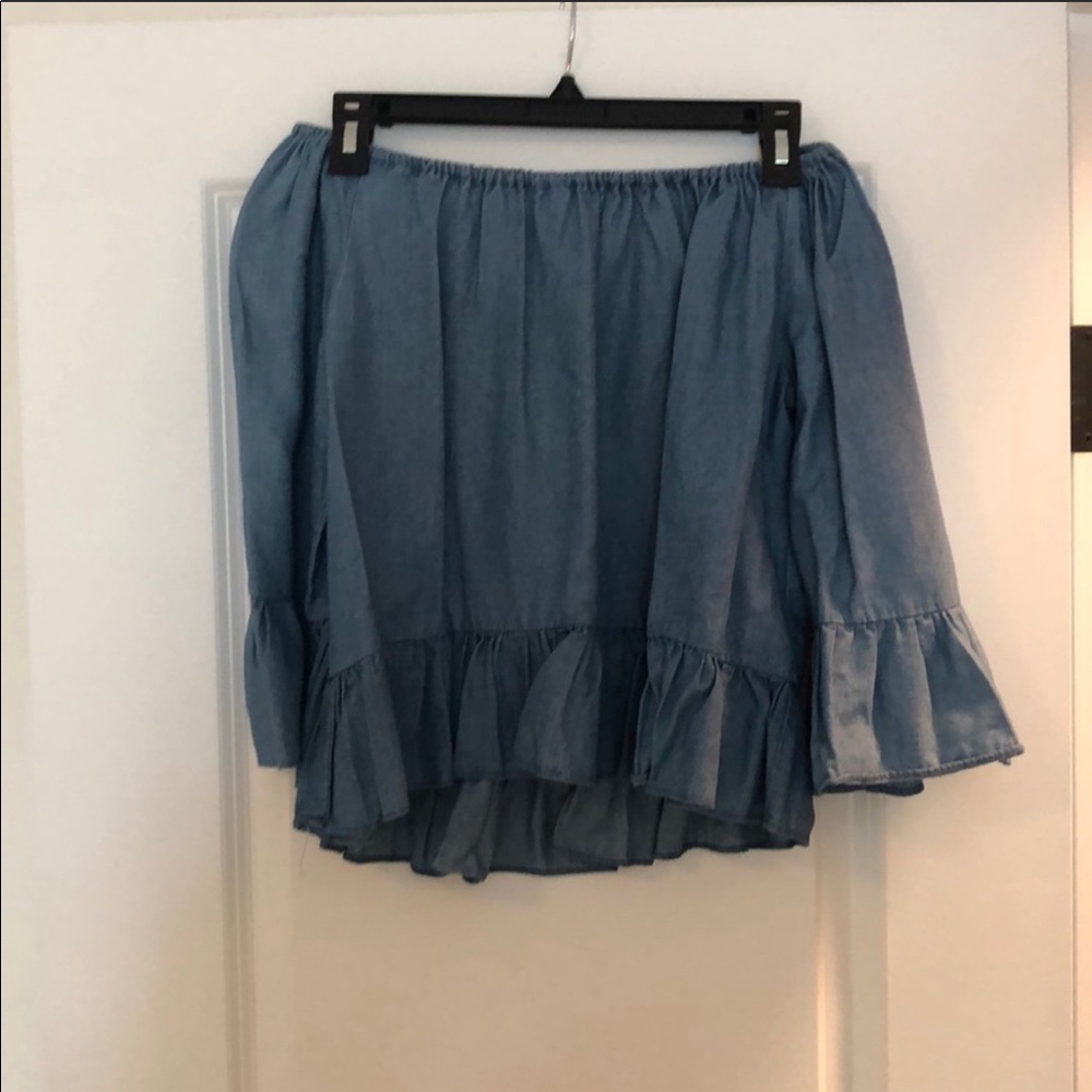 Off the shoulder  Ruffle Top - Picture 3 of 4